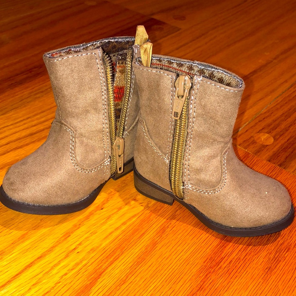Baby boots size 3
